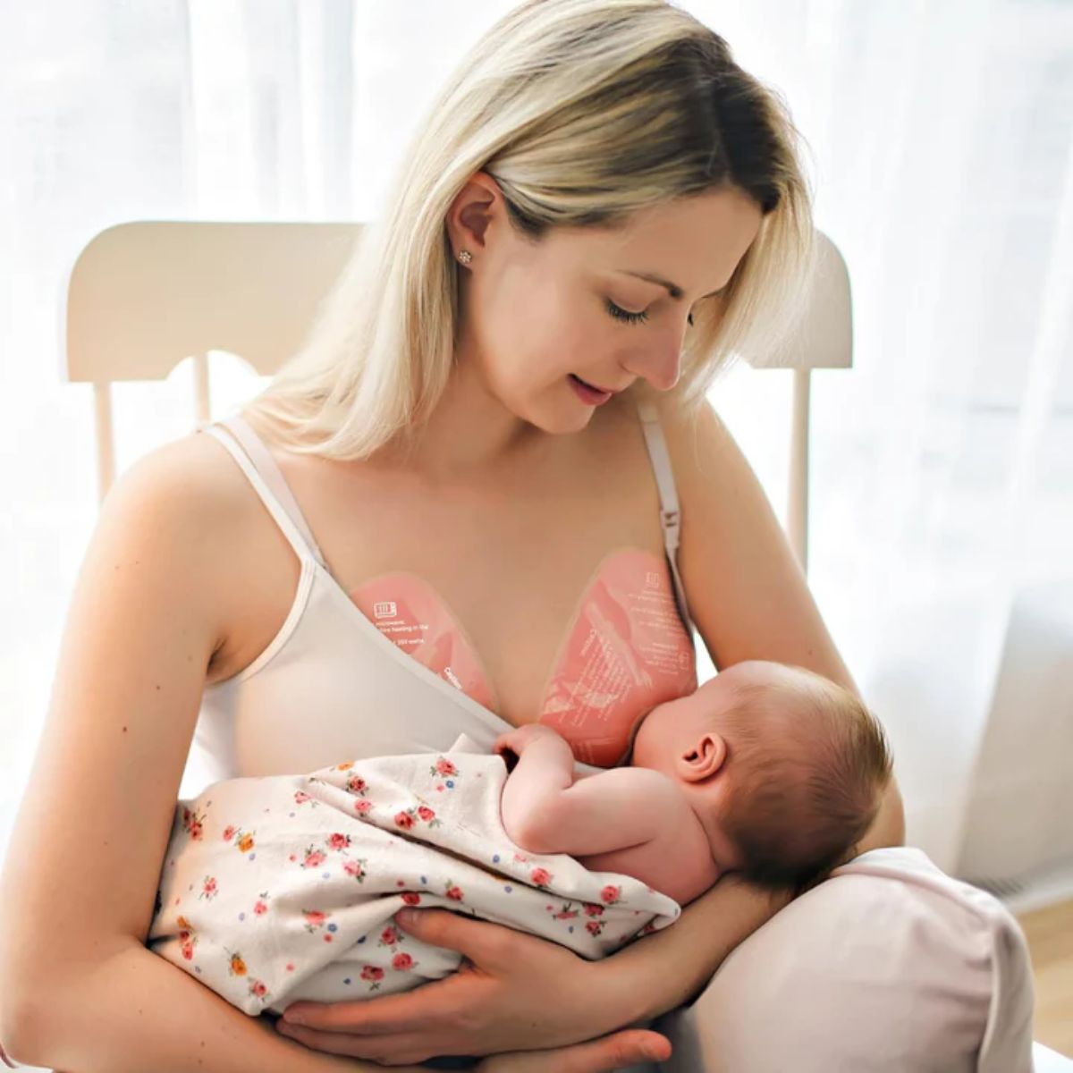 Momcozy Hot and Cold Breast Larger Pads 2-Pack - Reusable & Easy to Use